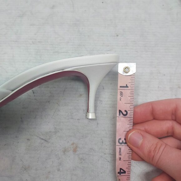 CHRISTIAN LOUBOUTIN Me Dolly Leather White Mule Sandal - Picture 9 of 10